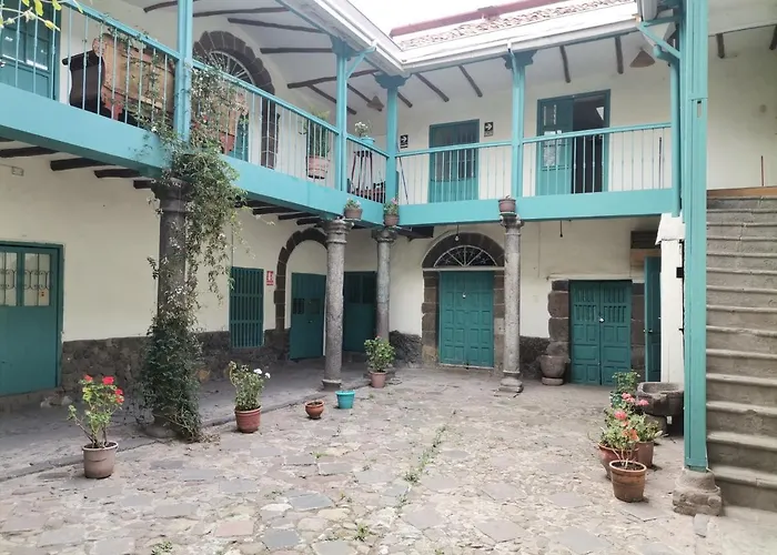 Hugos House Bed and breakfast 3*
